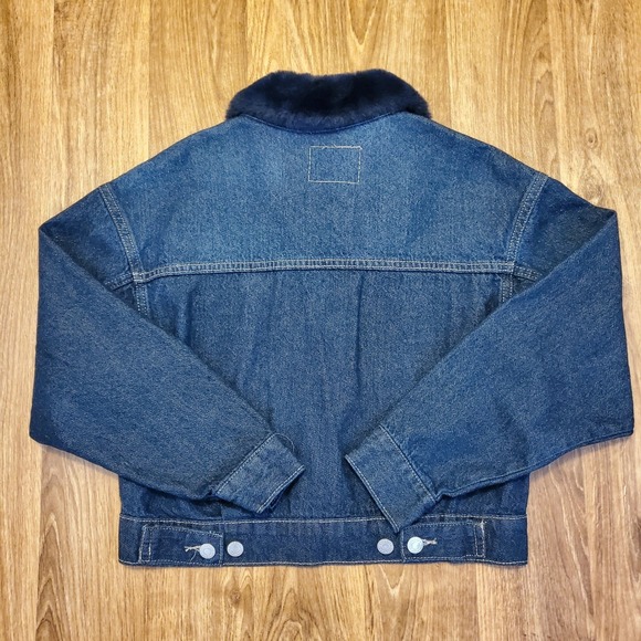 Levi's Denim Jacket Girls Large‎ Blue Faux Fur Collar Trucker Style New - Picture 4 of 9